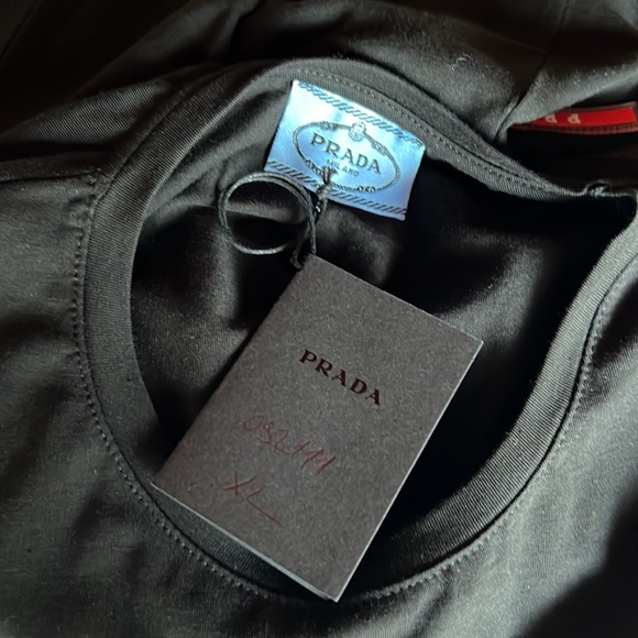 🔺Prada-Milano Woman T-Shirt 🔺 - Picture 4 of 9